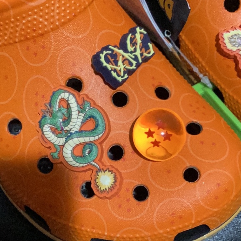 CROCS Dragon Ball Z Classic Clogs - Size 9 - Picture 4 of 9